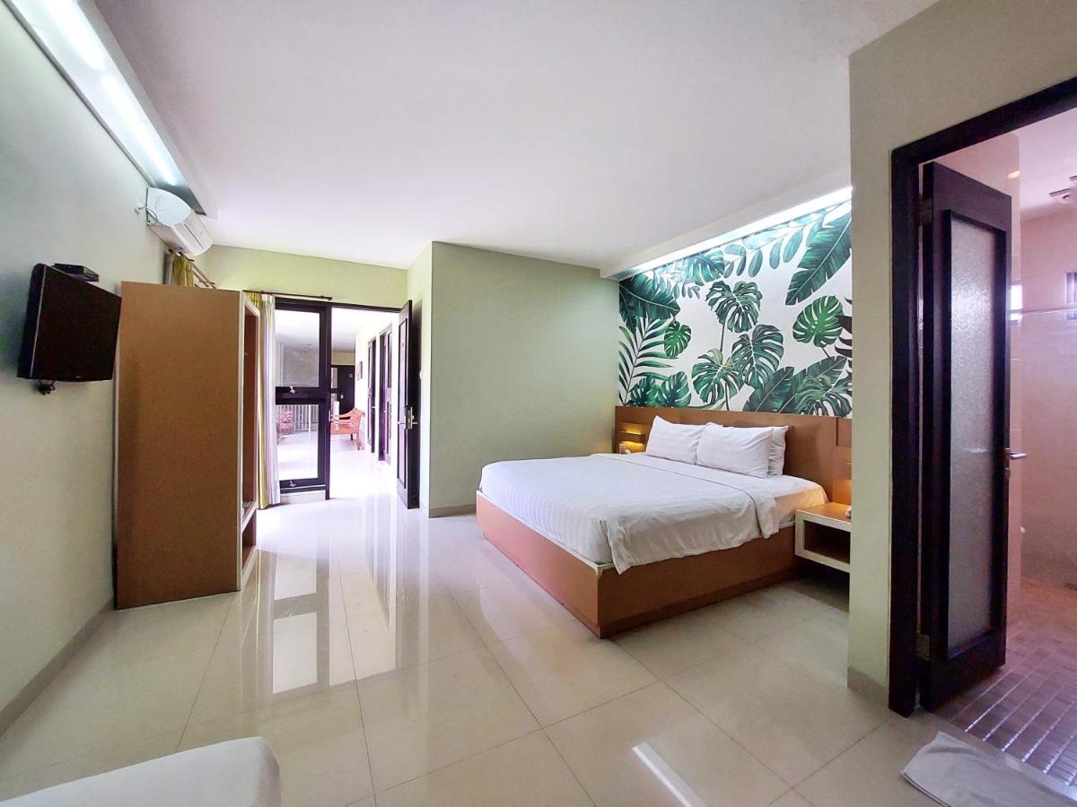 Shinta Guesthouse Malang Eksteriør billede