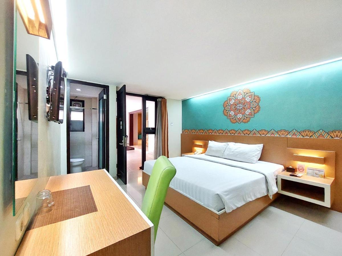 Shinta Guesthouse Malang Eksteriør billede