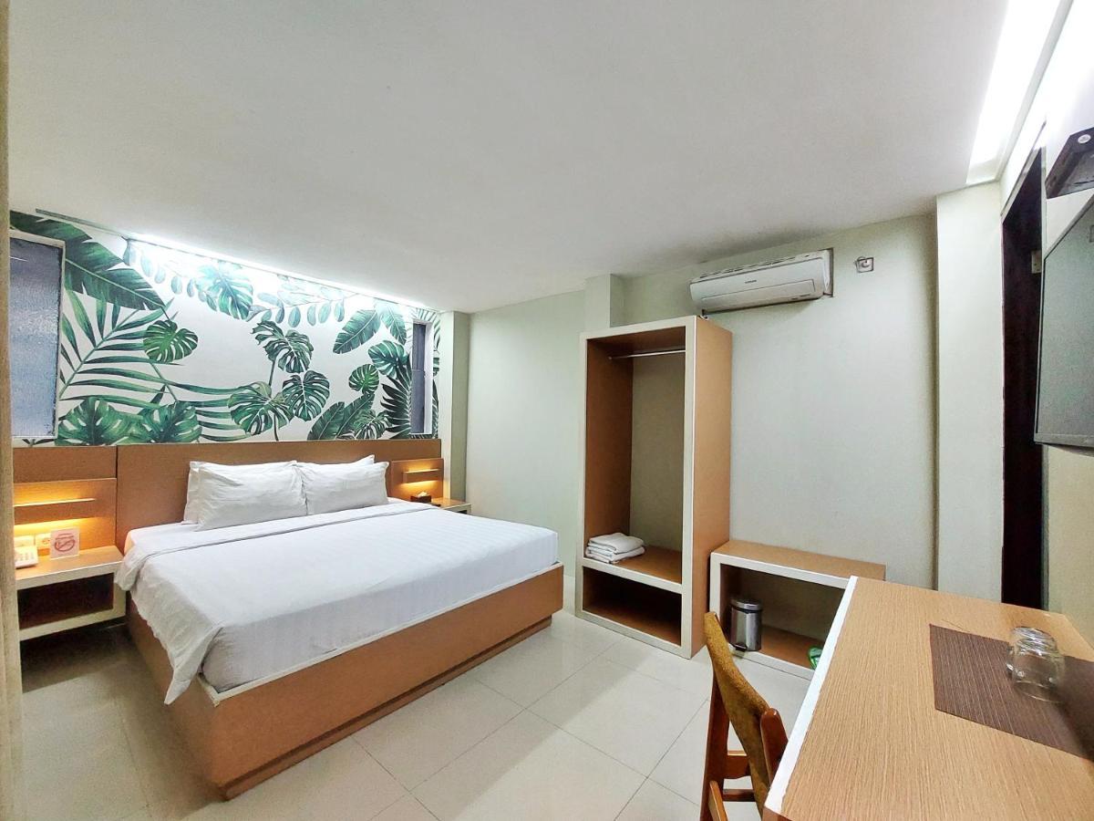 Shinta Guesthouse Malang Eksteriør billede