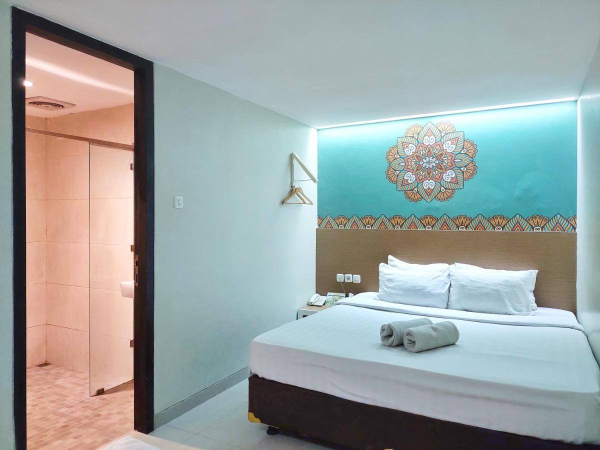 Shinta Guesthouse Malang Eksteriør billede